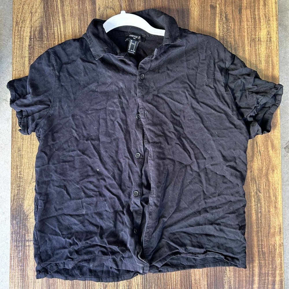 Forever 21 Men's Black Casual Button Down Shirt
